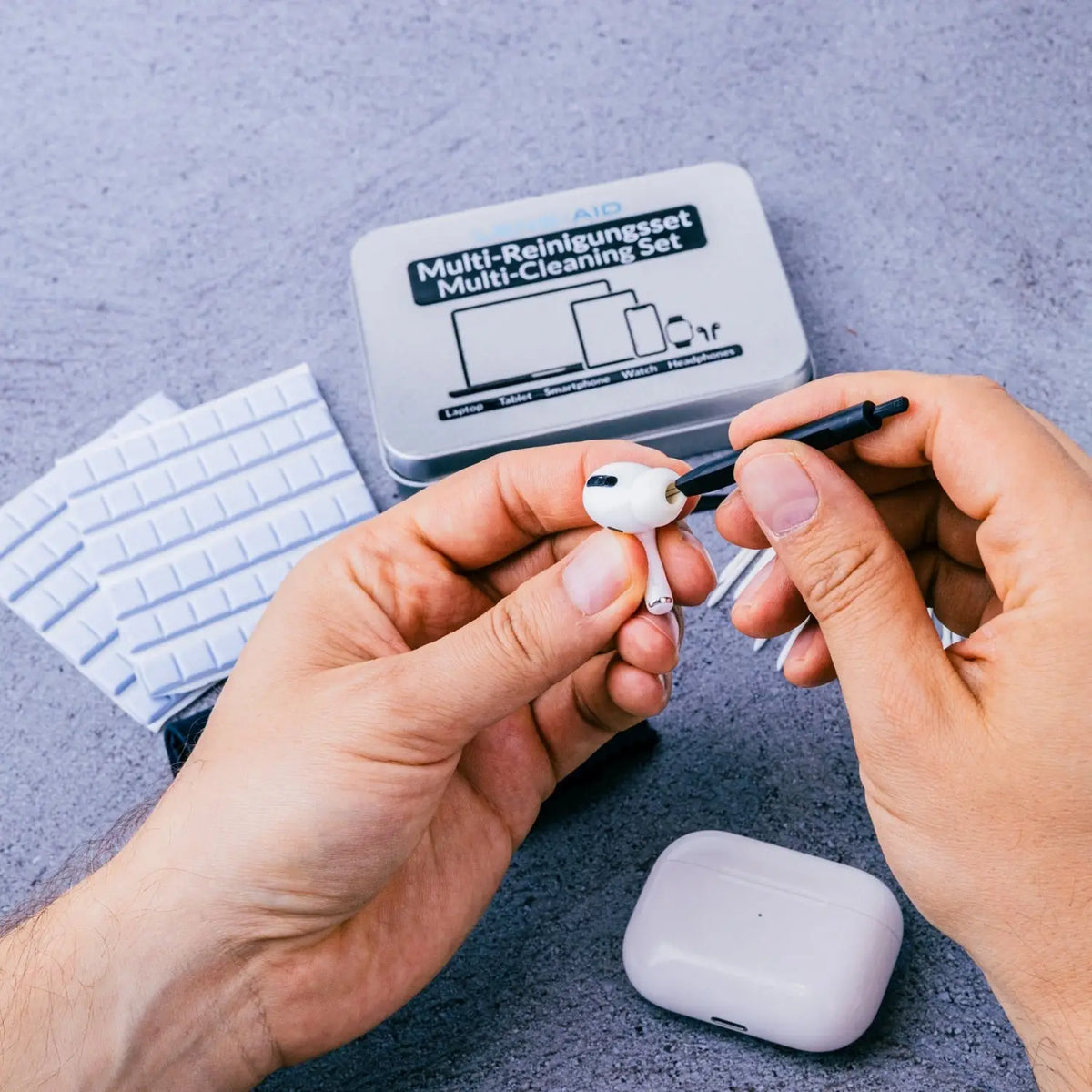 Kit per la pulizia del cellulare, comprensivo di pasta adesiva per la porta USB-C, le cuffie, la tastiera, ecc. - Elettronica > Accessori elettronici