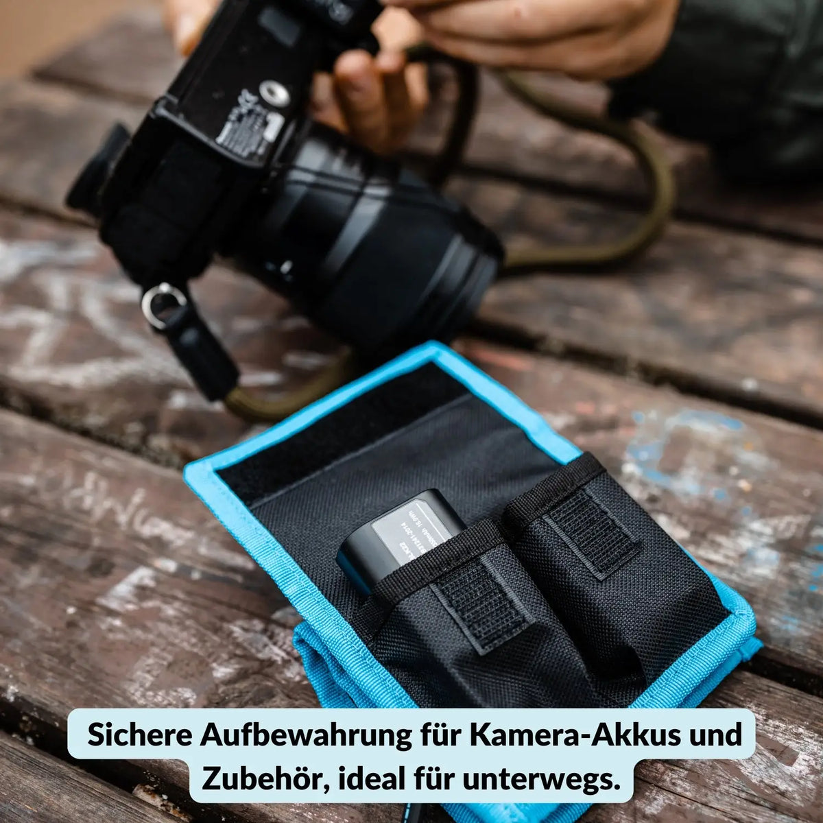 Sacoche pour 4 batteries - Photo > Accessoires pour appareils photo > Chargeurs > Accessoires pour batteries