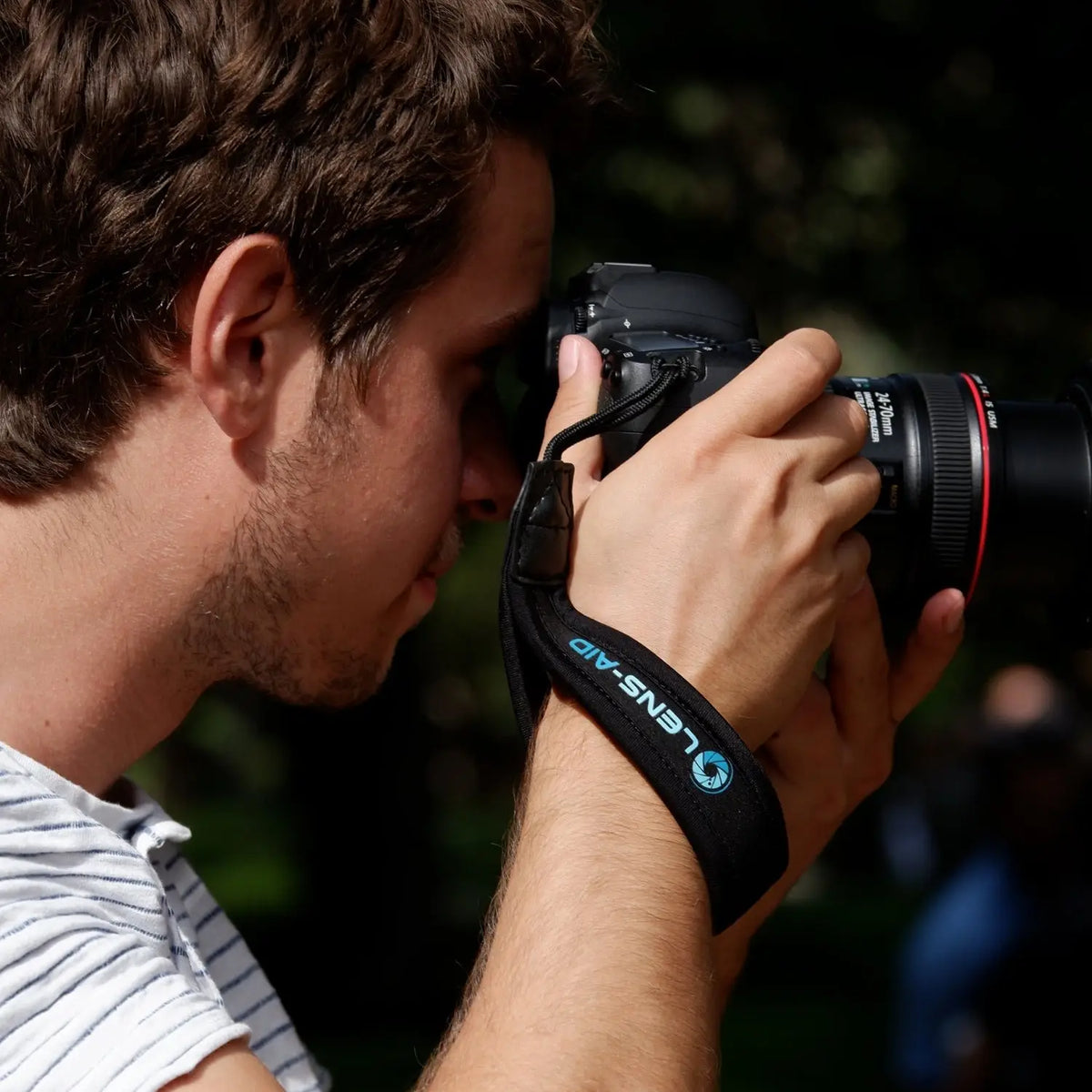 Comfortable neoprene camera hand strap