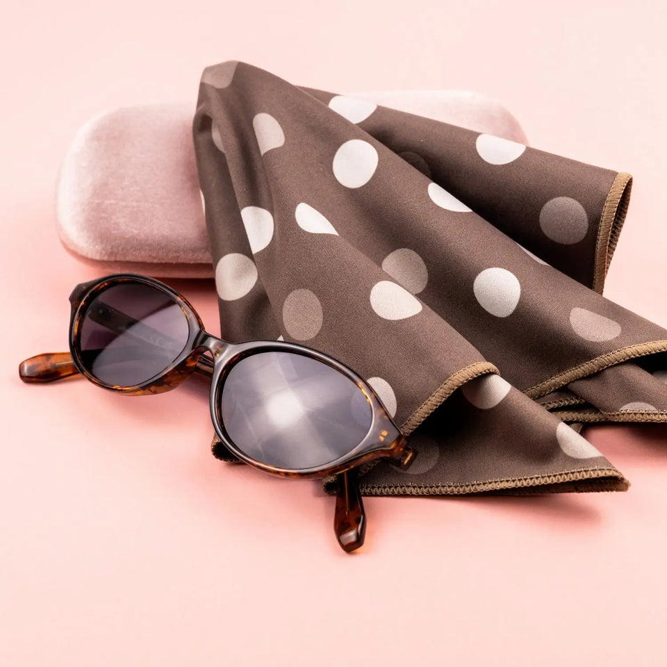 Premium microfiber cloth, large 30x30 cm, designed for glasses, screens, and glass - Camera & Photo > Camera Accessories