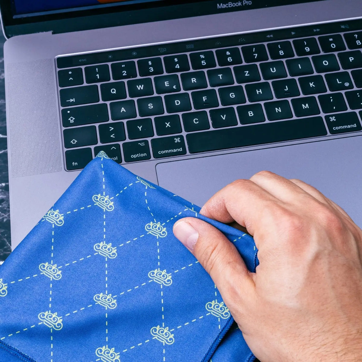 Premium microfiber cloth, large 30x30 cm, designed for glasses, screens, and glass - Camera & Photo > Camera Accessories