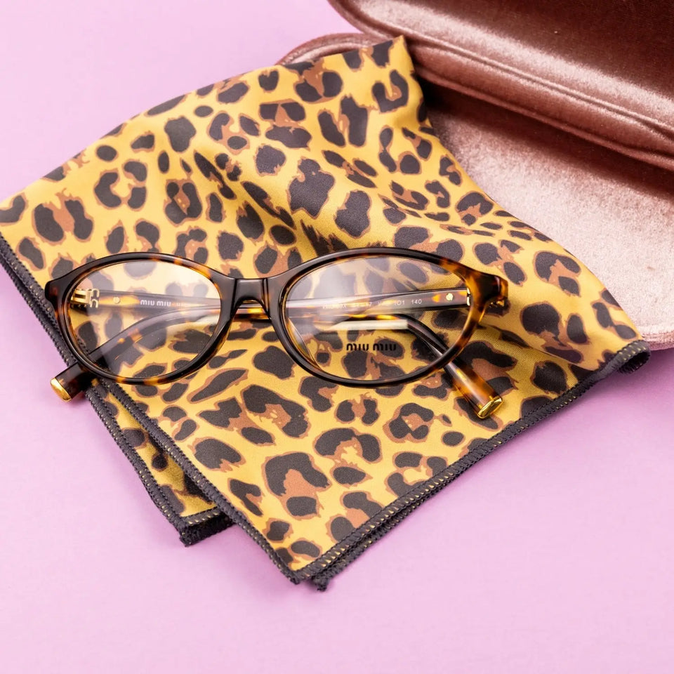 Premium microfiber cloth, large 30x30 cm, designed for glasses, screens, and glass - Camera & Photo > Camera Accessories
